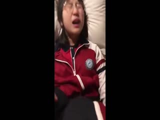 【变热门事件_制服萝莉】河南真实表演中学眼镜萝莉史上最完美爱情选拔，吃鸡啪啪高手无所不能，